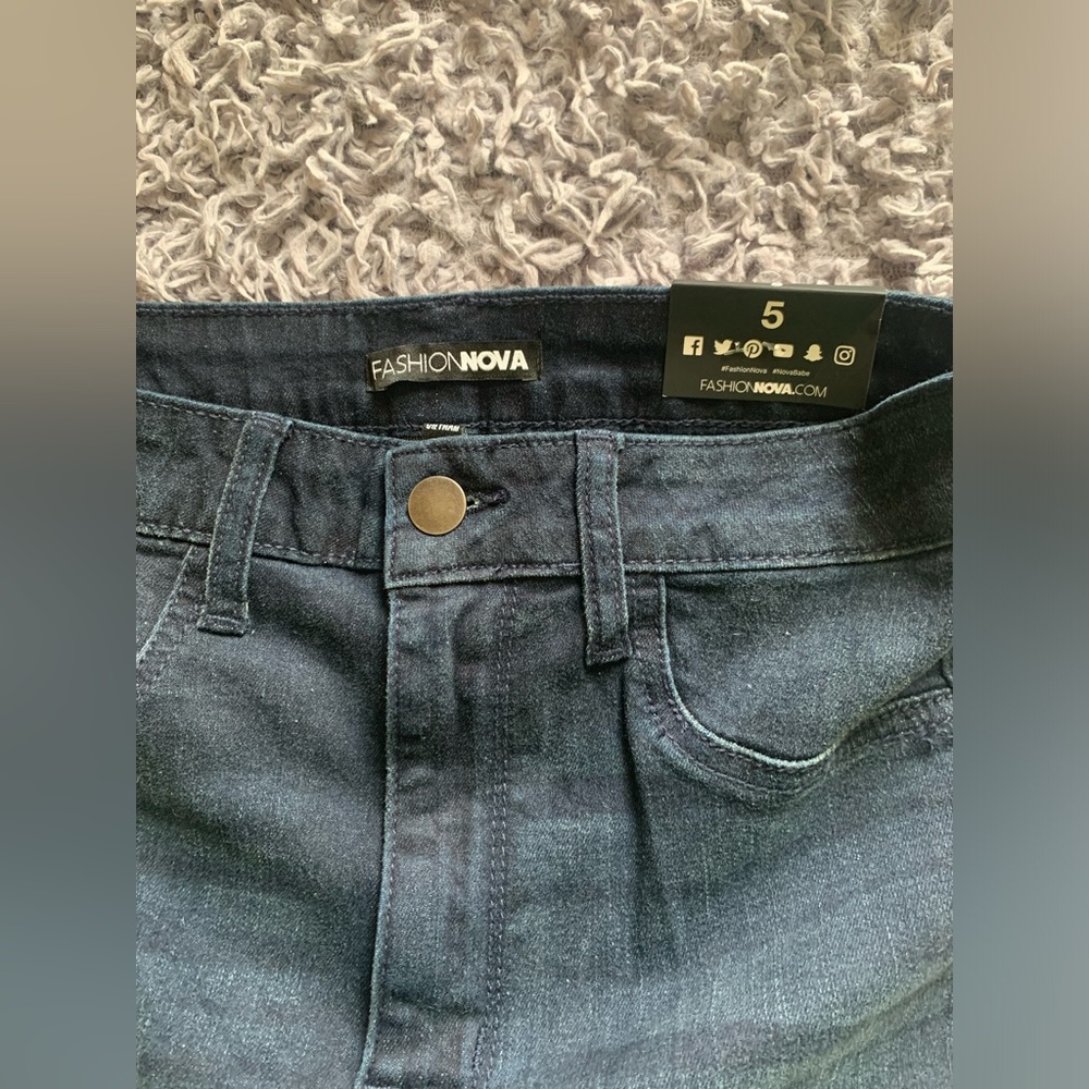 Distressed Jean - Picture 7 of 7